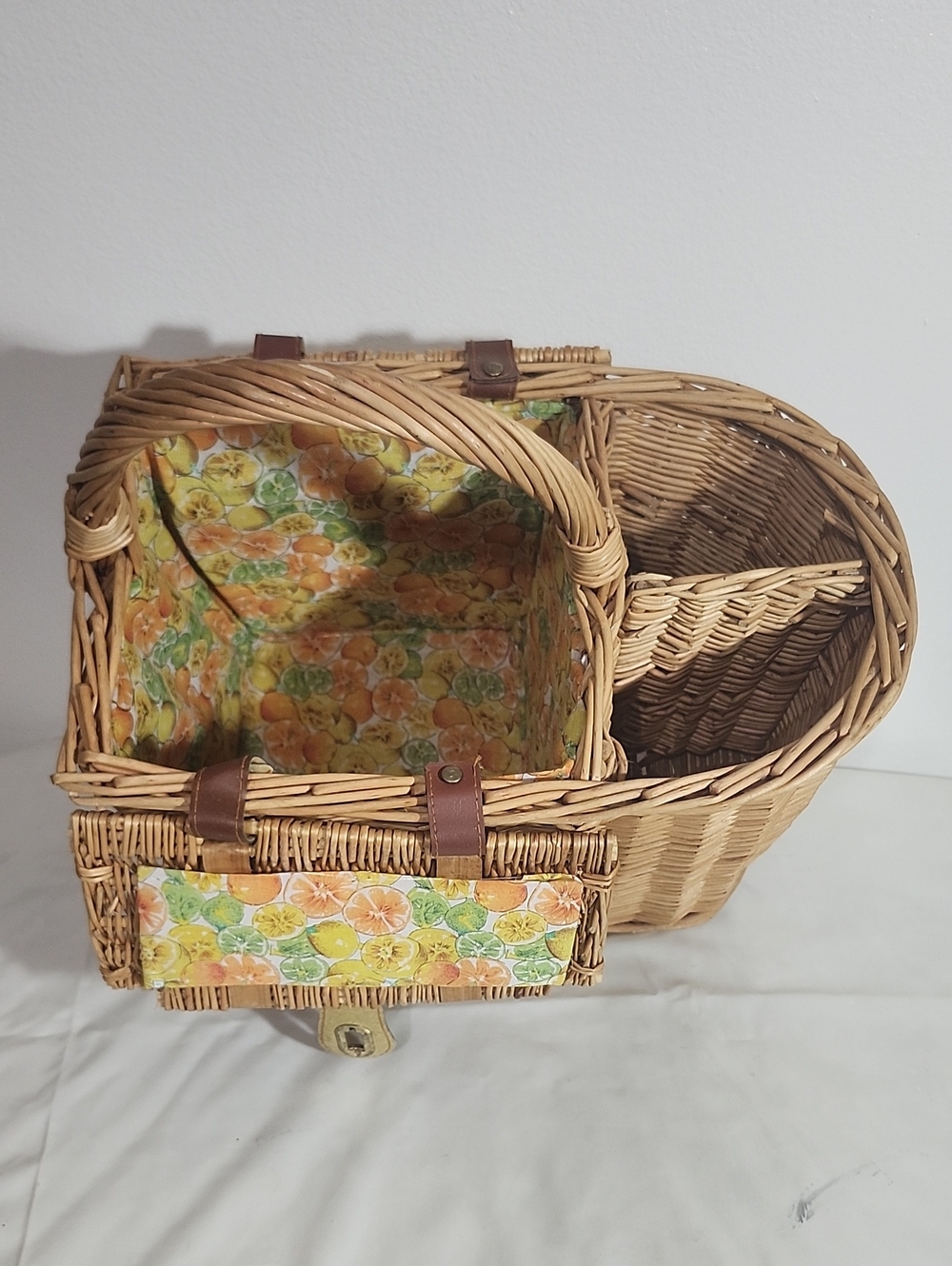 Woven Straw Picnic Basket with Citrus Print Lining - Picture 2 of 6